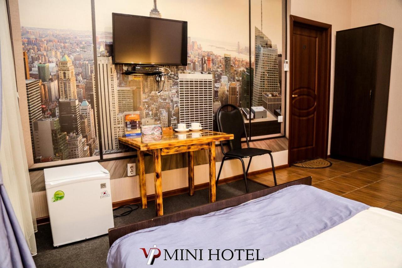 Vip Mini Hotel Семей Екстериор снимка