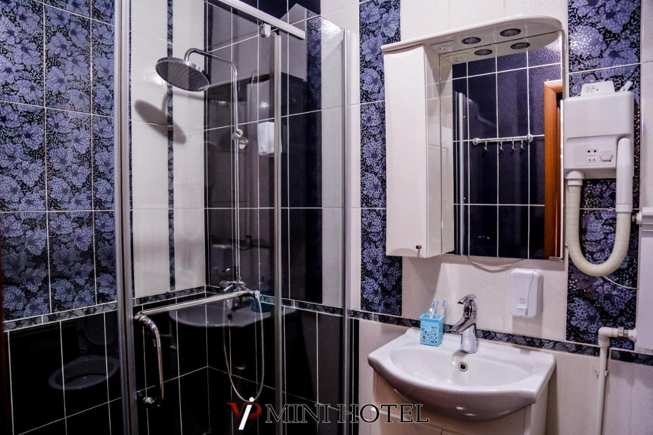 Vip Mini Hotel Семей Екстериор снимка
