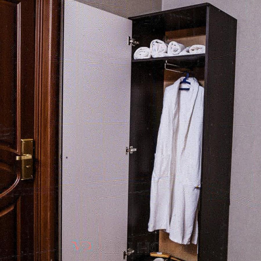 Vip Mini Hotel Семей Екстериор снимка