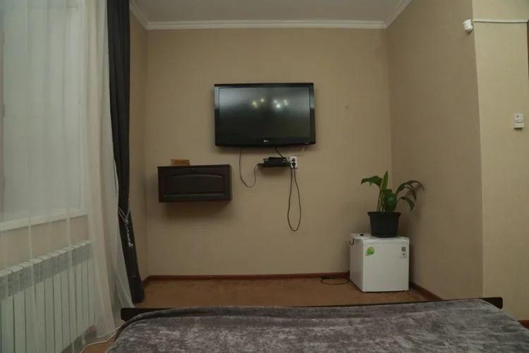 Vip Mini Hotel Семей Екстериор снимка