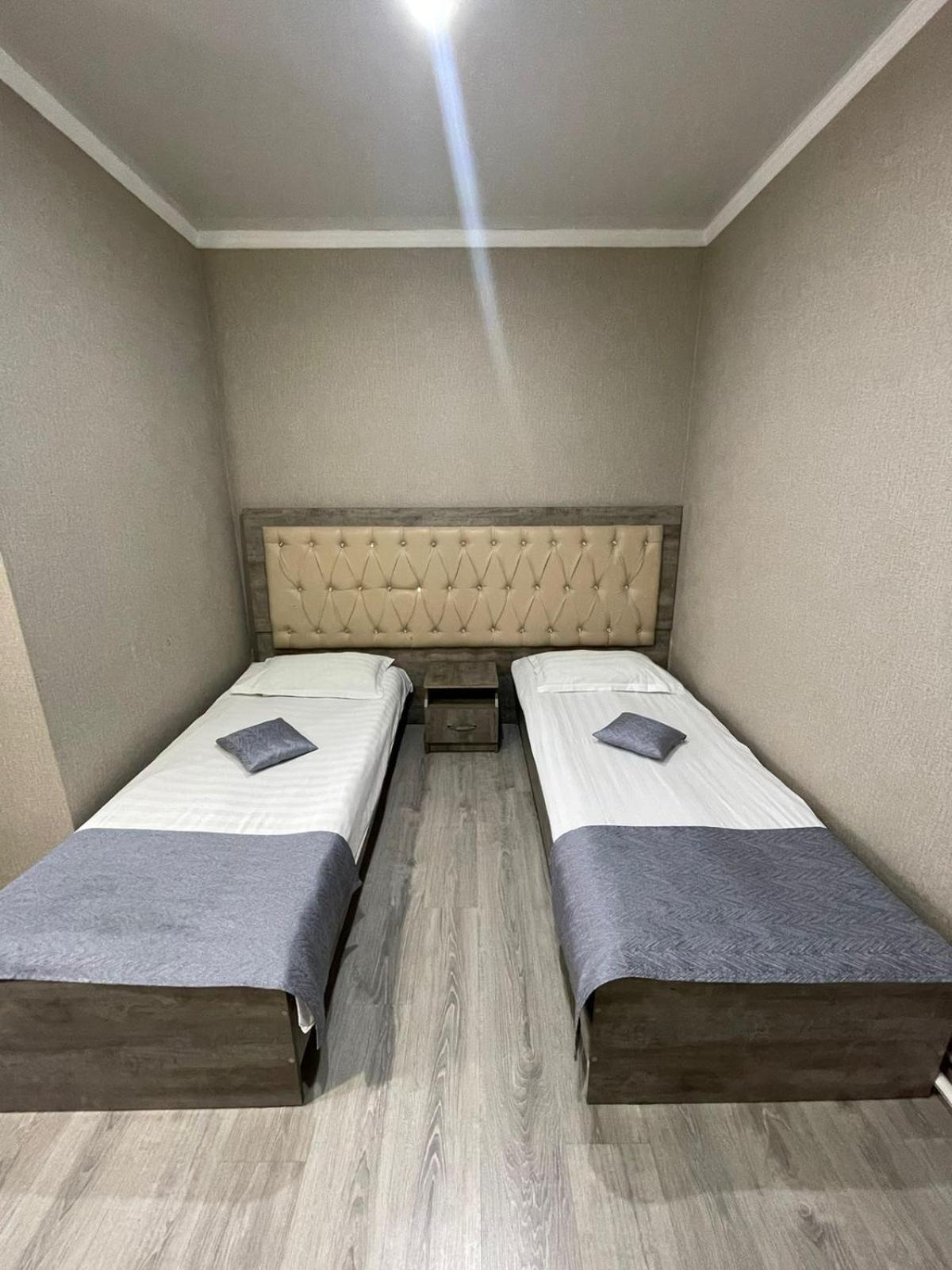 Vip Mini Hotel Семей Екстериор снимка