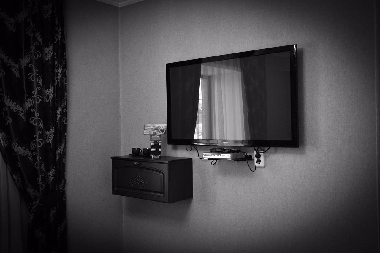 Vip Mini Hotel Семей Екстериор снимка